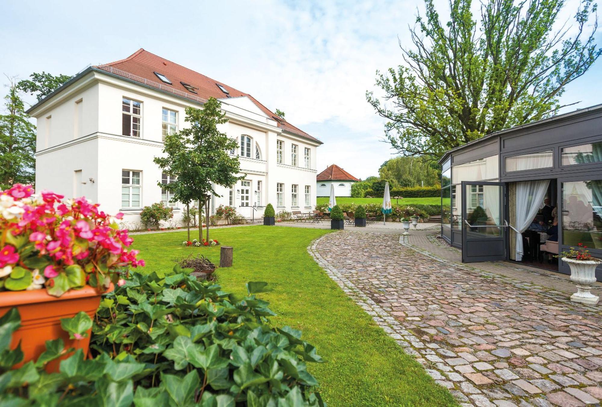 Hotel Prinzenpalais Bad Doberan Exterior foto