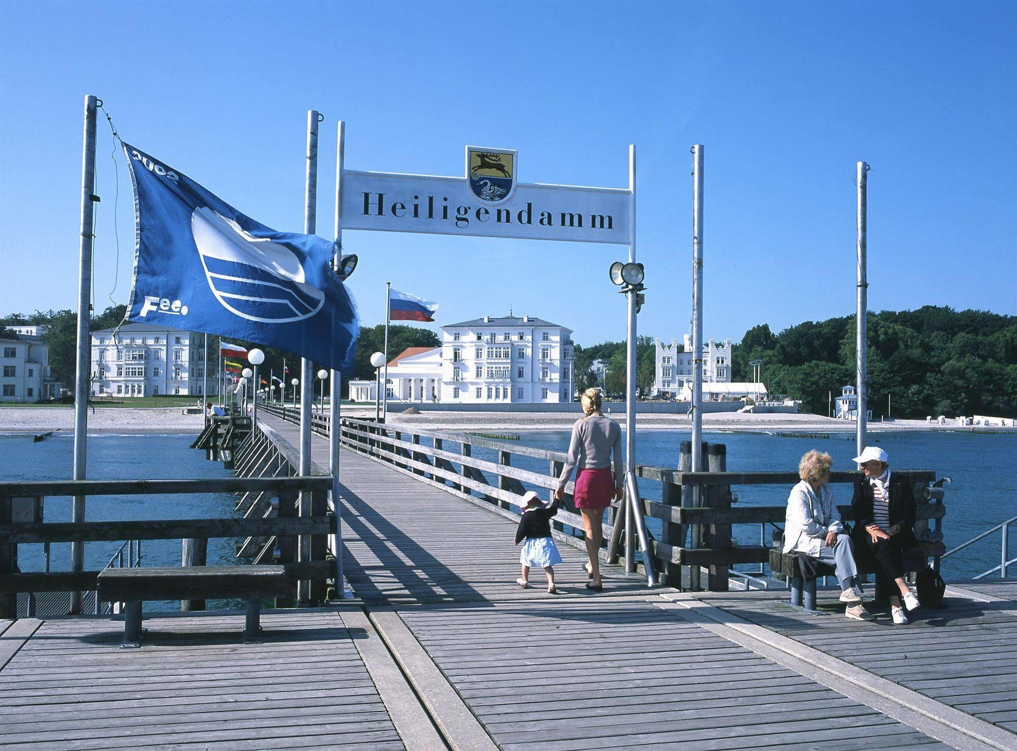 Hotel Prinzenpalais Bad Doberan Exterior foto